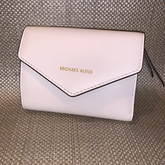 michael kors small envelope wallet
